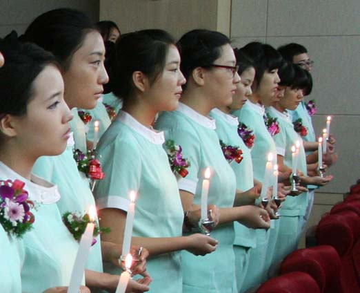 나이팅게일 선서식.jpg